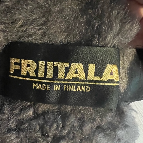 Friitala shearling gray coat  with diamond design along sleeves. Large. - Picture 6 of 9